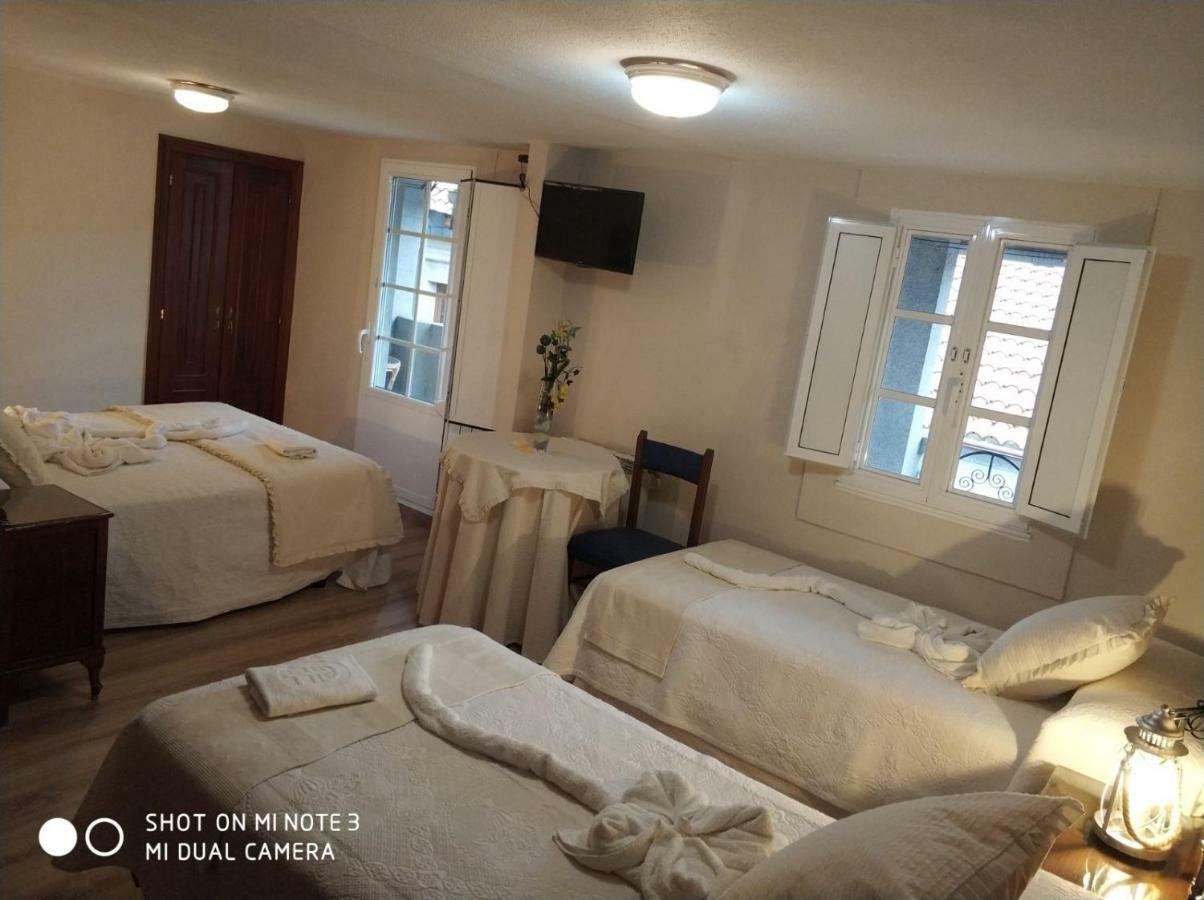 Pension Pura Cuntis Bagian luar foto